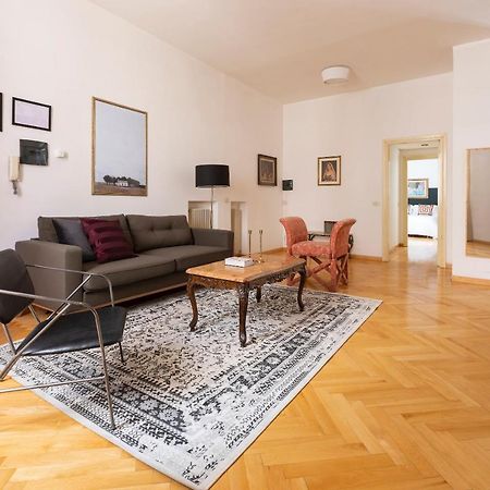 Sonder Monti Rome Exterior photo